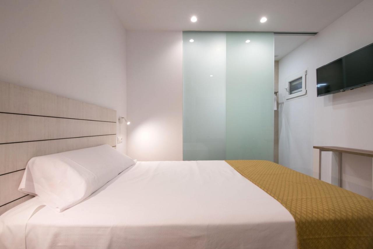 Hostal Beach 圣波拉 外观 照片
