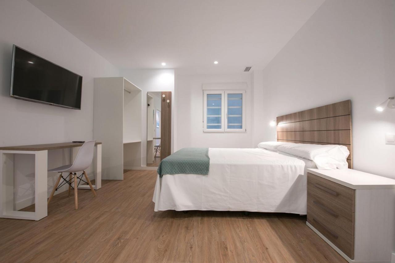 Hostal Beach 圣波拉 外观 照片